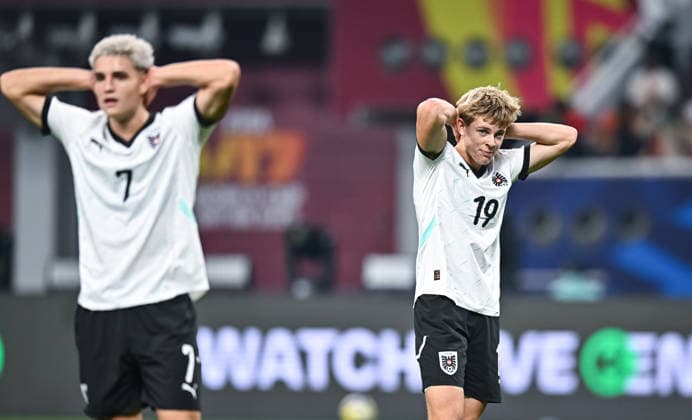 Fussball, Junioren U 17 WM 2025 Doha Katar Finale 27.11.2025 Portugal 1-0 Oesterreich Enttaeuschung Oesterreich; Johannes Moser (re)