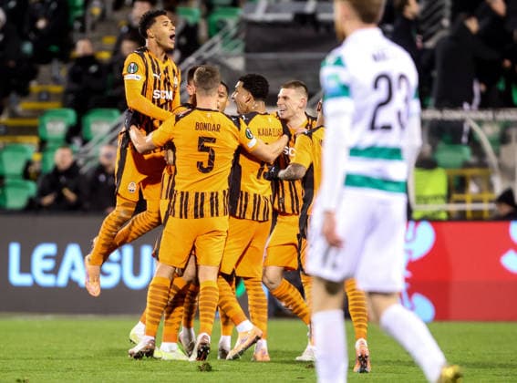 UEFA Europa Conference League Group Phase, Tallaght Stadium, Dublin 27 11 2025 Shamrock Rovers vs Shakhtar Donetsk Shakhtar Donetsk s Yehor Nazaryna celebrates scoring his sides second goal with team mates Yehor Nazaryna celebrates scoring his sides second goal with team mates 27 11 2025  Copyright: x INPHO BryanxKeanex CU9I4041