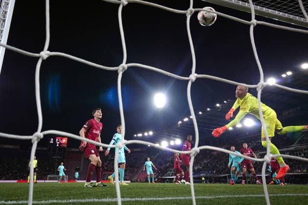 Bologna s Federico Bernardeschi goal 3-1 during the UEFA Europa League soccer match between Bologna and Salzburg at the Renato DallÕAra Stadium in Bologna, north Italy - Thursday, November 27, 2025 -  Copyright: xMassimoxPaolone LaPressex