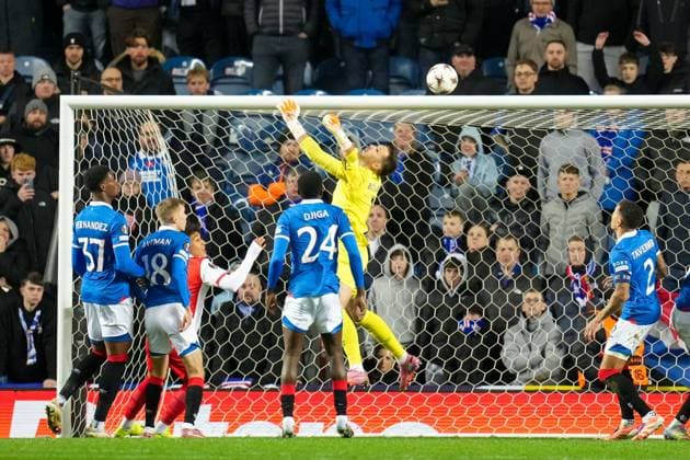 Rangers goalkeeper Jack Butland misses the ball in the air in front of goal late in the game. Rangers v Braga, UEFA Europa League, Group Stage, Football, Ibrox Stadium, Glasgow, Scotland, UK - 27 Nov 2025Glasgow Ibrox Scotland United Kingdom EDITORIAL USE ONLY No use with unauthorised audio, video, data, fixture lists, club league logos or live services. Online in-match use limited to 120 images, no video emulation. No use in betting, games or single club league player publications.  Copyright: xStuartxWallace Shutterstockx 15928082ak