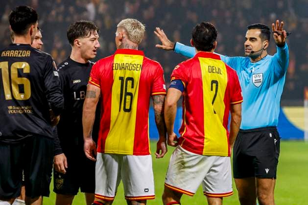 Victor Edvardsen of Go Ahead Eagles aAngelo Stiller of VfB Stuttgart in discussion Go Ahead Eagles v VfB Stuttgart, UEFA Europa League 2025 26 League Phase MD5, Go Ahead Eagles v VfB Stuttgart, Stadion De Adelaarshorst, November 27, 2025, Deventer, Netherlands.