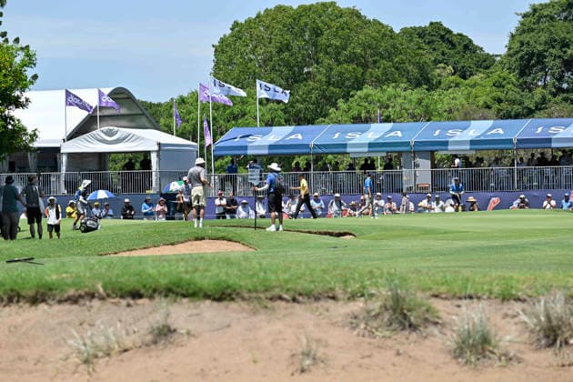 28th November 2025; Royal Queensland Golf Club, Brisbane, Queensland, Australia; BMW Australian PGA, Golf Herren Championship Golf, Round Two; a general view of play as Cam Davis of Australia putts out  NigelxOwen