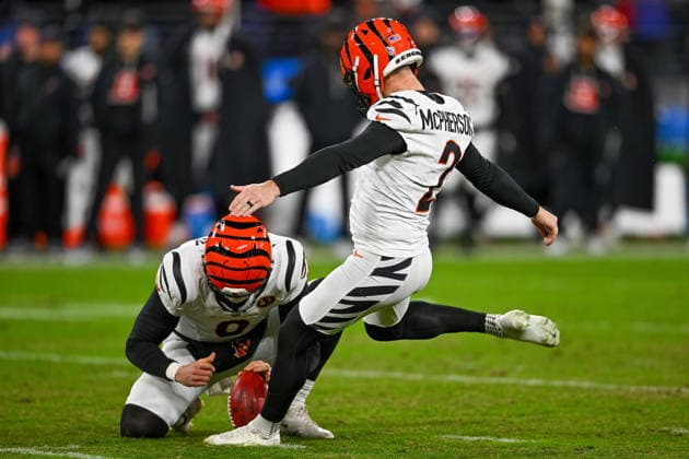 Cincinnati Bengals kicker Evan McPherson (2) kicks a 41 yard field goal against the Baltimore Ravens, the last of his six field goals of the game, during the fourth quarter at M&T Bank Stadium in Baltimore, Maryland, on Thursday, November 27 2025. Cincinnati won 32-14.  BAL20251127150 DAVIDxTULIS