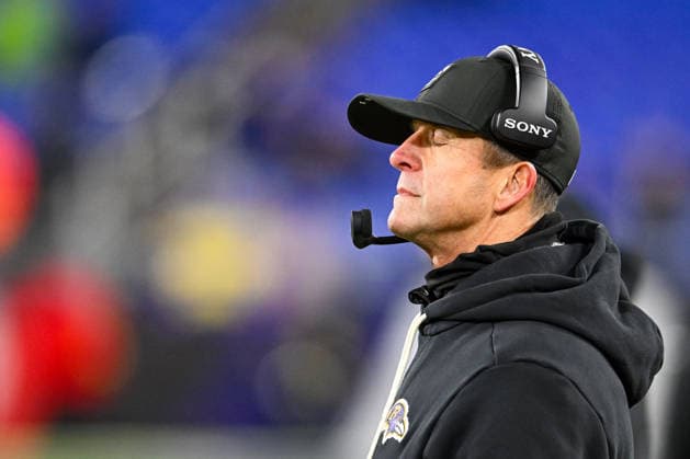Baltimore Ravens head coach John Harbaugh reacts after a Cincinnati Bengals field goal during the fourth quarter at M&T Bank Stadium in Baltimore, Maryland, on Thursday, November 27 2025. Cincinnati won 32-14.  BAL20251127152 DAVIDxTULIS