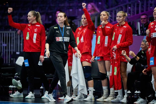 Women s Handball World Championship, WM, Weltmeisterschaft Denmark - Japan Assistant coach Bojana PopoviA‡ during the Women s Handball World Championship match in Group A between Denmark and Japan in Rotterdam on Thursday, November 27, 2025. (Photo: Thomas Traasdahl Ritzau Scanpix) , Rotterdam Denmark Copyright: RitzauxScanpix ThomasxTraasdahlx spdk20251127-230543-L