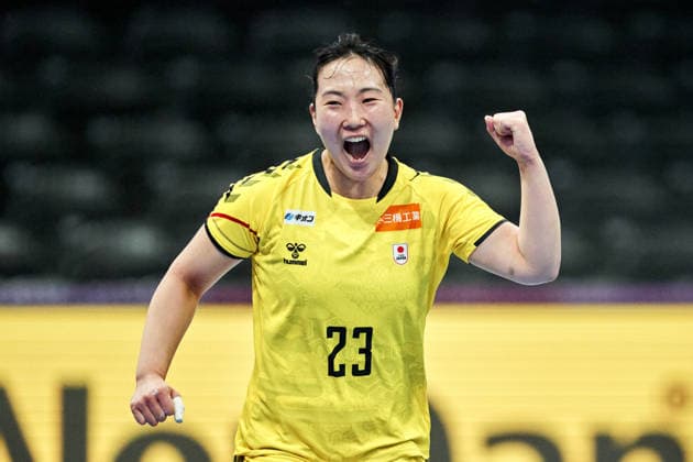 Women s Handball World Championship, WM, Weltmeisterschaft Denmark - Japan Natsuki Aizawa from Japan during the Women s Handball World Championship match in Group A between Denmark and Japan in Rotterdam on Thursday, November 27, 2025. (Photo: Thomas Traasdahl Ritzau Scanpix) , Rotterdam Denmark Copyright: RitzauxScanpix ThomasxTraasdahlx spdk20251127-230547-L