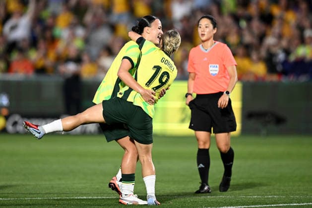 SOCCER AUSTRALIA NEW ZEALAND WOMEN, Amy Sayer of the Matildas (left) celebrates with Katrina Gorry after scoring a goal during the International Women s friendly match between between Australia and New Zealand at Polytec Stadium in Gosford, Friday, November 28, 2025. ( NO ARCHIVING, EDITORIAL USE ONLY GOSFORD NEW SOUTH WALES AUSTRALIA  Copyright: xDANxHIMBRECHTSx 20251128127034003970