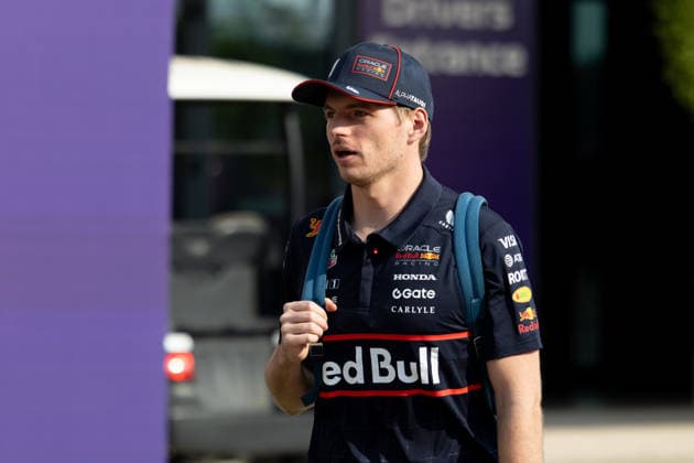November 28, 2025, Goito, Lombardia, Italy: MAX VERSTAPPEN (1, Dutch F1 Driver, Red Bull Formula 1 Team) entering the paddock on Friday at the Formula 1 Qatar Airways Qatar Grand Prix 2025 at the Lusail International Circuit in Doha Goito Italy - ZUMAr193 20251128_zsp_r193_014 Copyright: xSaraxRuffonix