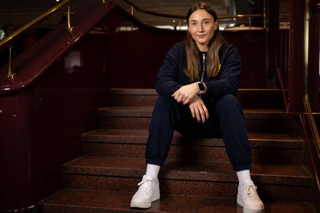 251128 Olivia Löfqvist of Sweden of the Swedish women s national handball team poses for a portrait at a press event during day 3 of the IHF Women™s World Championship, WM, Weltmeisterschaft on November 28, 2025 in Stuttgart. Photo: Emma Wallskog BILDBYRAN COP 320 EW0592 handball handboll handball bbeng vm handball-vm handbolls-vm ihf handball world championship world handball championship 2025 world championship 2025 pressträff event meeting sverige sweden day 3 dam Copyright: EMMAxWALLSKOG BB251128EW017