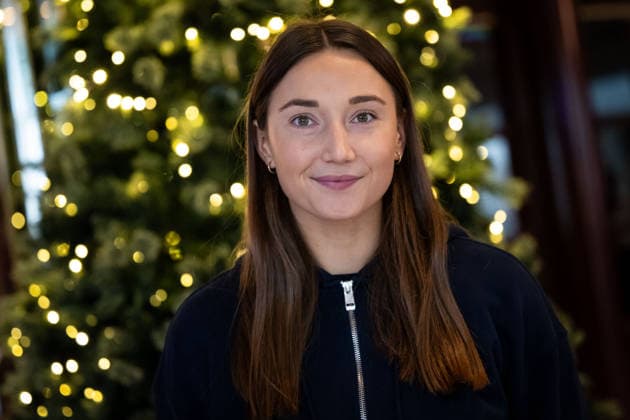 251128 Olivia Löfqvist of Sweden of the Swedish women s national handball team poses for a portrait at a press event during day 3 of the IHF Women™s World Championship, WM, Weltmeisterschaft on November 28, 2025 in Stuttgart. Photo: Emma Wallskog BILDBYRAN COP 320 EW0592 handball handboll handball bbeng vm handball-vm handbolls-vm ihf handball world championship world handball championship 2025 world championship 2025 pressträff event meeting sverige sweden day 3 dam Copyright: EMMAxWALLSKOG BB251128EW019