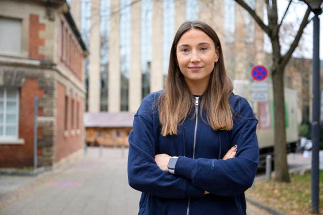 STUTTGART 20251128 Sveriges Olivia Löfqvist pa en pressträff under damernas handbolls-VM i Stuttgart, Tyskland. STUTTGART TYSKLAND x10070x