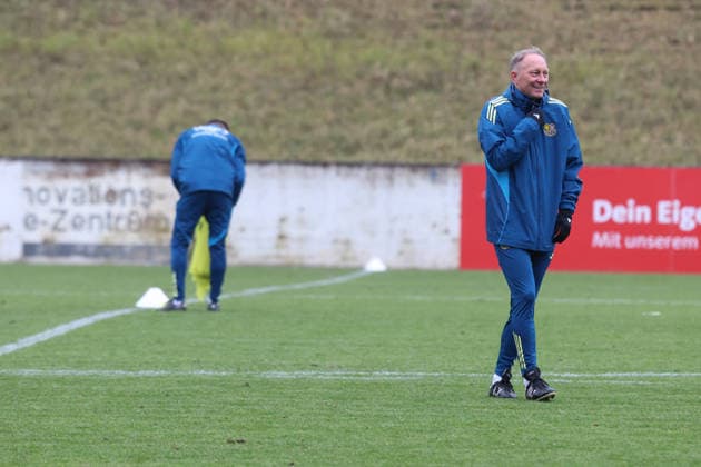 28.11.2025, xrekx, Fussball 3.Liga, 1.FC Saarbruecken - Training v.l. Jürgen Juergen Luginger Sportdirektor (1.FC Saarbruecken) (DFL DFB REGULATIONS PROHIBIT ANY USE OF PHOTOGRAPHS as IMAGE SEQUENCES and or QUASI-VIDEO) Saarbruecken