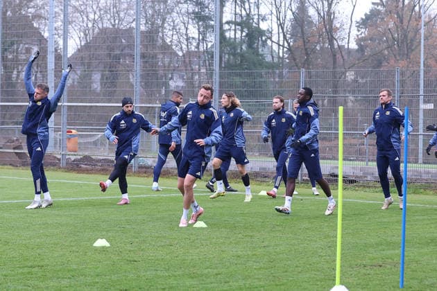 28.11.2025, xrekx, Fussball 3.Liga, 1.FC Saarbruecken - Training v.l. Robin Bormuth (1.FC Saarbruecken) (DFL DFB REGULATIONS PROHIBIT ANY USE OF PHOTOGRAPHS as IMAGE SEQUENCES and or QUASI-VIDEO) Saarbruecken