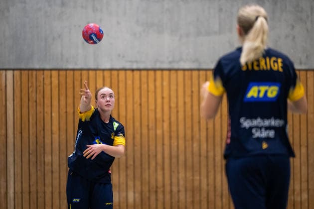 251128 Vilma Matthijs Holmberg of the Swedish women s national handball team at a training session during the 2025 IHF World Women s Handball Championship on November 28, 2025 in Stuttgart. Photo: Emma Wallskog BILDBYRAN COP 320 EW0594 handball handboll handball bbeng vm handball-vm handbolls-vm ihf handball World Championship, WM, Weltmeisterschaft world handball championship 2025 world championship 2025 träning practice training sverige sweden day 3 dam Copyright: EMMAxWALLSKOG BB251128EW060