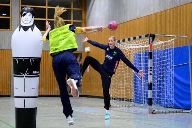 STUTTGART 20251128 Johanna Bundsen tränar i Sporthalle Tivoli under damernas handbolls-VM i Stuttgart, Tyskland. STUTTGART TYSKLAND x10070x