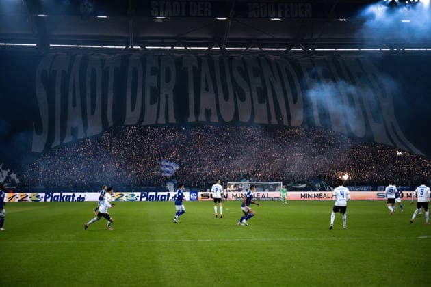 28.11.2025, Fussball, 2. Bundesliga, Saison 2025 2026, 14. Spieltag, FC Schalke 04 - SC Paderborn, Fanchoreo FC Schalke 04, xRHR-FOTO YYx