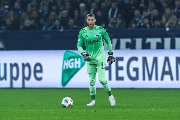 Fussball, 2. Bundesliga Saison 2025 2026 14. Spieltag FC Schalke 04 - SC Paderborn 07 28.11.2025, VELTINS-Arena Loris Karius (FC Schalke 04, 1) Gelsenkirchen VELTINS-Arena Nordrhein-Westfalen Deutschland