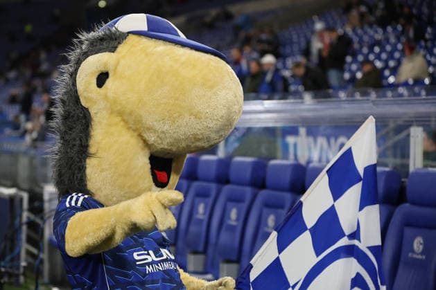 Erwin das Maskottchen des FC Schalke 04 beim Spiel der 2. Bundesliga (Saison 2025 26) FC Schalke 04 - SC Paderborn 07 Copyright: Thomas Pakusch
