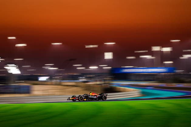 F1 - QATAR GRAND PRIX 2025 01 VERSTAPPEN Max (nld), Red Bull Racing RB21, action during the 2025 Formula 1 Qatar Grand Prix, 23th round of the 2025 FIA Formula One World Championship, WM, Weltmeisterschaft from November 28 to 30, 2025 on the Lusail International Circuit, in Lusail, Qatar - LusailQatar  Copyright: xFLORENTxGOODENx