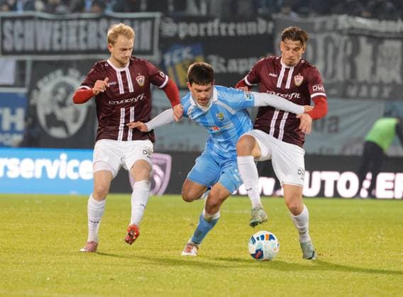 CFC vs BFC Dynamo 28.11.2025, Chemnitz, eins Stadion- An der Gellertstrasse, Fussball, Regionalliga Nordost, Saison 2025 2026, 17. Spieltag, CFC, CFC vs BFC Dynamo In der Mitte Roman Eppendorfer Chemnitz Sachsen BRD