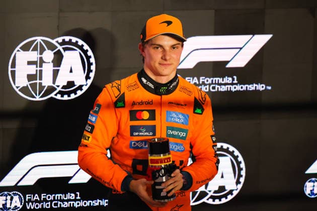 Oscar Piastri (McLaren Formula 1 Team, 81), Sprint Pole Position, Parc Ferme, Sprint Qualifying, QAT, Formel 1 Weltmeisterschaft, Qatar Grand Prix, Doha, Lusail, Lusail International Circuit, Friday, 28.11.2025 QTR, Formel 1 Weltmeisterschaft, Qatar Grand Prix, Doha, Lusail, Lusail International Circuit, Friday, 28.11.2025 Doha Copyright: xEibner-Pressefoto AnnikaxGrafx EP_AGF