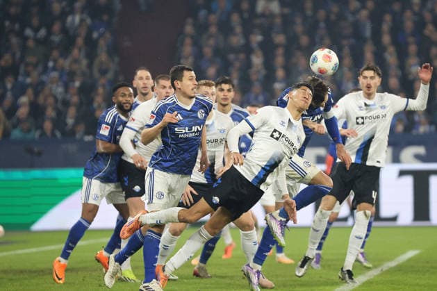 Kenan Karaman (FC Schalke 04) beim Spiel der 2. Bundesliga (Saison 2025 26) FC Schalke 04 - SC Paderborn 07 Copyright: Thomas Pakusch