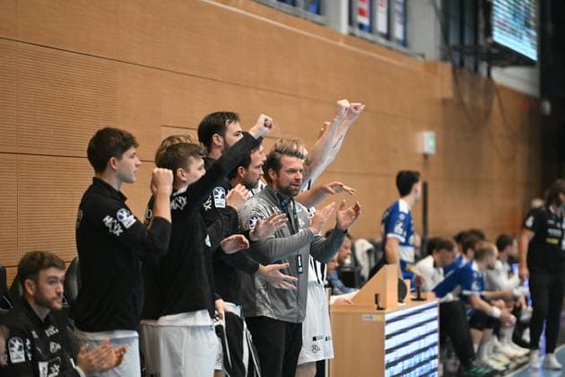 RECORD DATE NOT STATED Christian Sprenger (0; THW Kiel) und Teamkollegen feiern gemeinsam Jubel von Christian Sprenger (0; THW Kiel) und Team Copyright: xspeedshotIPTCxTESTx