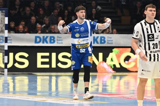 RECORD DATE NOT STATED Justin Kurch (52; ThSV Eisenach) zeigt mit erhobenen Fäusten eine emotionale Geste Emotionale Geste von Justin Kurch (52; ThSV Eisenach) Copyright: xspeedshotIPTCxTESTx