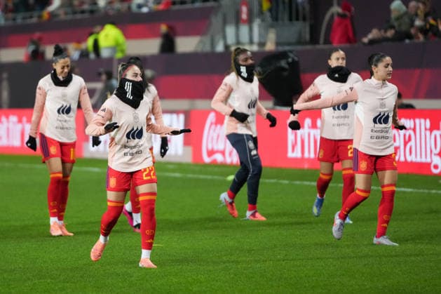 UEFA WOMEN S NATIONS LEAGUE: Deutschland vs Spanien, 28.11.025 Maite Zubieta (Spanien, 22) beim aufwärmen UEFA WOMEN S NATIONS LEAGUE: Deutschland vs Spanien, Fritz-Walter-Stadion, 28.11.025 DFB DFL REGULATIONS PROHIBIT ANY USE OF PHOTOGRAPHS AS IMAGE SEQUENCES AND OR QUASI-VIDEO. Copyright: xBEAUTIFULxSPORTS Boscox