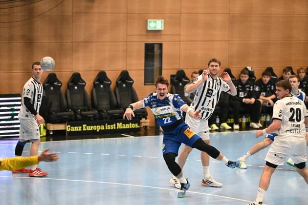 RECORD DATE NOT STATED Felix Aellen (22, ThSV Eisenach) wirft aufs Tor. Felix Aellen (22, ThSV Eisenach) wirft aufs Tor. Copyright: xspeedshotIPTCxTESTx