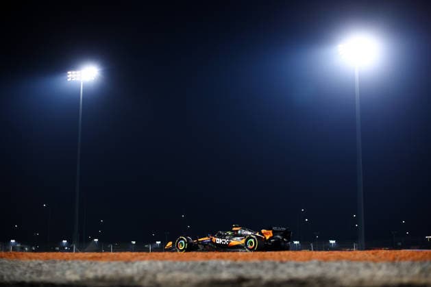 F1 - QATAR GRAND PRIX 2025 04 NORRIS Lando (gbr), McLaren F1 Team MCL39, action during the 2025 Formula 1 Qatar Grand Prix, 23th round of the 2025 FIA Formula One World Championship, WM, Weltmeisterschaft from November 28 to 30, 2025 on the Lusail International Circuit, in Lusail, Qatar - LusailQatar  Copyright: xEricxAlonsox
