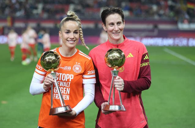 28.11.2025, Fussball, Frauen, UEFA Women s Nations League Finale 2025, Deutschland - Spanien, Spielerinnen des Jahres, Giulia Gwinn (Deutschland) und Ann-Katrin Berger (Deutschland) Kaiserslautern Fritz-Walter-Stadion Rheinland-Pfalz Deutschland (DEU) Copyright: xFabianxKleerx