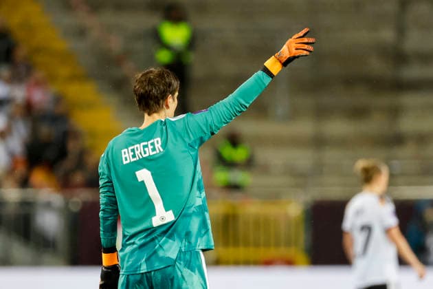 Ann-Katrin Berger (Deutschland, 01) , Fussball Frauen, UEFA Womens Nations League 2025, Finale 1. Spiel, Deutschland vs. Spanien, 28.11.2025, Fritz-Walter-Stadion, Kaiserslautern, Deutschland Kaiserslautern Fritz-Walter-Stadion Rheinland-Pfalz Deutschland Copyright: xGrantxHubbsx