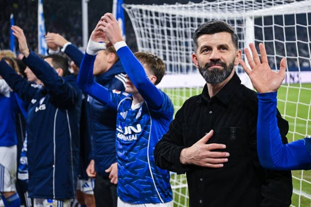 28.11.2025, Fussball, 2. Bundesliga, Saison 2025 2026, 14. Spieltag, FC Schalke 04 - SC Paderborn, Trainer Miron Muslic (FC Schalke 04) xRHR-FOTO YYx Copyright: KROEGER RHR-FOTOx RHR-FOTO YY