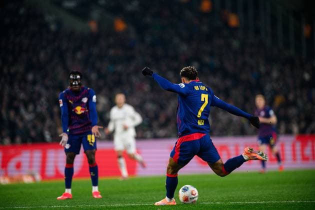 MOENCHENGLADBACH, GERMANY - 28 NOVEMBER, 2025: Antonio Nusa - 1. Bundesliga football match Borussia Moenchengladbach vs RB Leipzig at Borussia Park.  Copyright: xVitaliixKliuievx