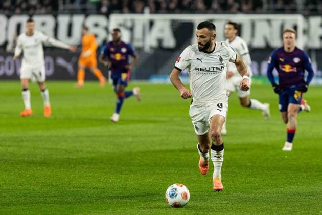 1. Fußball Bundesliga: Borussia Mönchengladbach - RB Leipzig; 28.11.2025 Franck Honorat (Borussia Mönchengladbach, 9) 1. Fußball Bundesliga: Borussia Mönchengladbach - RB Leipzig; Borussia-Park, Mönchengladbach; 28.11.2025 DFL regulations prohibit any use of photographs as image sequences and or quasi video. Copyright: xBEAUTIFULxSPORTS Buriakovx