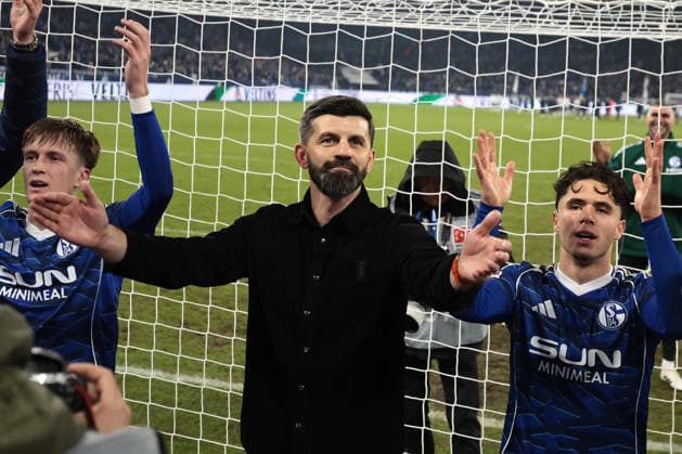 Die Spieler vom FC Schalke 04 freuen sich über den Sieg beim Spiel der 2. Bundesliga (Saison 2025 26) FC Schalke 04 - SC Paderborn 07 Copyright: Thomas Pakusch