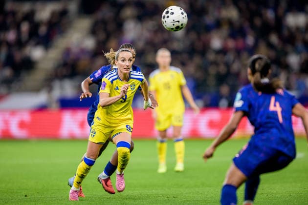 251128 Kosovare Asllani of Sweden during the Women s Nations League bronze medal football match between France and Sweden on November 28, 2025 in Reims. Photo: Ludvig Thunman BILDBYRAN kod LT LT0755 fotboll football soccer fotball nations league uefa womens nations league frankrike sverige sweden dam bbeng Copyright: LUDVIGxTHUNMAN BB251128LT052