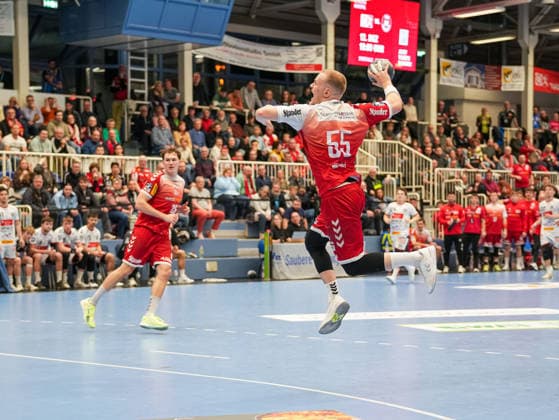 Oskar Kostuj (TuSEM Essen, 55) beim Torwurf TuSEM Essen vs. 1. VfL Luebeck-Schwartau, Handball, 2. Bundesliga, 13. Spieltag, Saison 2025 2026, 28.11.2025 TuSEM Essen vs. 1. VfL Luebeck-Schwartau, Handball, 2. Bundesliga, 13. Spieltag, Saison 2025 2026, 28.11.2025 Essen Copyright: xEibner-Pressefoto DamianxKruczynx EP_DKI