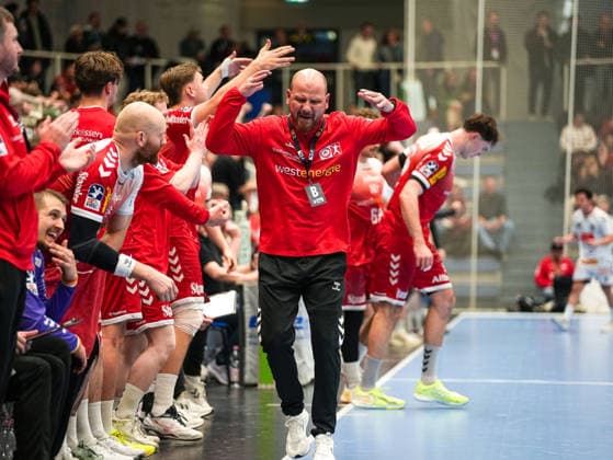 Daniel Haase (TuSEM Essen, Trainer) ist wuetend TuSEM Essen vs. 1. VfL Luebeck-Schwartau, Handball, 2. Bundesliga, 13. Spieltag, Saison 2025 2026, 28.11.2025 TuSEM Essen vs. 1. VfL Luebeck-Schwartau, Handball, 2. Bundesliga, 13. Spieltag, Saison 2025 2026, 28.11.2025 Essen Copyright: xEibner-Pressefoto DamianxKruczynx EP_DKI