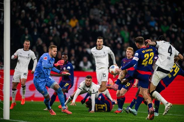MOENCHENGLADBACH, GERMANY - 28 NOVEMBER, 2025: - 1. Bundesliga football match Borussia Moenchengladbach vs RB Leipzig at Borussia Park.  Copyright: xVitaliixKliuievx
