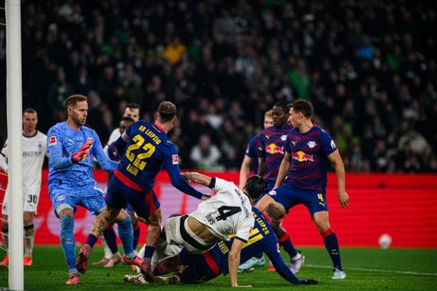 MOENCHENGLADBACH, GERMANY - 28 NOVEMBER, 2025: - 1. Bundesliga football match Borussia Moenchengladbach vs RB Leipzig at Borussia Park.  Copyright: xVitaliixKliuievx
