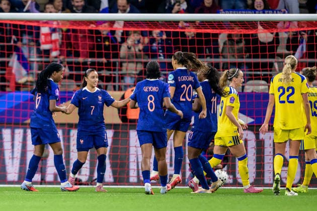 251128 Sakina Karchaoui of France celebrates after 1-0 during the Women s Nations League bronze medal football match between France and Sweden on November 28, 2025 in Reims. Photo: Ludvig Thunman BILDBYRAN kod LT LT0755 fotboll football soccer fotball nations league uefa womens nations league frankrike sverige sweden dam bbeng jubel Copyright: LUDVIGxTHUNMAN BB251128LT076