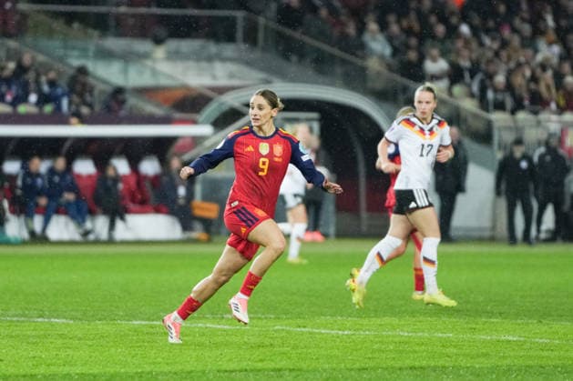 UEFA WOMEN S NATIONS LEAGUE: Deutschland vs Spanien, 28.11.025 Esther González (Spanien, 9) UEFA WOMEN S NATIONS LEAGUE: Deutschland vs Spanien, Fritz-Walter-Stadion, 28.11.025 DFB DFL REGULATIONS PROHIBIT ANY USE OF PHOTOGRAPHS AS IMAGE SEQUENCES AND OR QUASI-VIDEO. Copyright: xBEAUTIFULxSPORTS Boscox