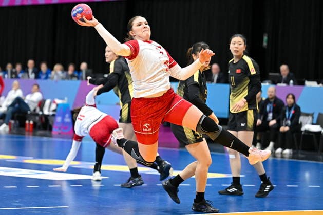 2025.11.28 s-Hertogenbosch pilka reczna kobiet Mistrzostwa Swiata Polska - Chiny N z Aleksandra Olek Foto Lukasz Laskowski PressFocus 2025.11.28 s-Hertogenbosch IHF WomenÕs Handball World Championship, WM, Weltmeisterschaft Poland vs China Aleksandra Olek Credit: Lukasz Laskowski PressFocus NEWSPIX.PL --- newspix.pl 