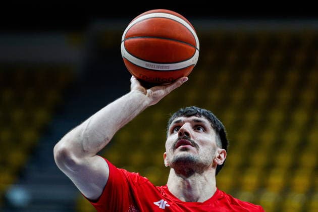 GDYNIA 28.11.2025 KWALIFIKACJE DO MISTRZOSTW SWIATA QUATAR 2027 MEZCZYZN MECZ: POLSKA - AUSTRIA WORLD CUP EUROPEAN QUALIFIERS QUATAR 2027 MENS GAME NZ Dominik Olejniczak , FOT. KRZYSZTOF POLACZYK 058SPORT.PL NEWSPIX.PL --- newspix.pl 