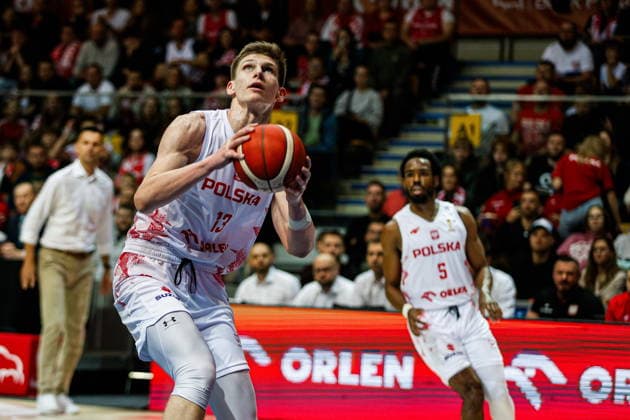 GDYNIA 28.11.2025 KWALIFIKACJE DO MISTRZOSTW SWIATA QUATAR 2027 MEZCZYZN MECZ: POLSKA - AUSTRIA WORLD CUP EUROPEAN QUALIFIERS QUATAR 2027 MENS GAME NZ Jakub Szumert , FOT. KRZYSZTOF POLACZYK 058SPORT.PL NEWSPIX.PL --- newspix.pl 