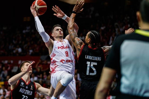 GDYNIA 28.11.2025 KWALIFIKACJE DO MISTRZOSTW SWIATA QUATAR 2027 MEZCZYZN MECZ: POLSKA - AUSTRIA WORLD CUP EUROPEAN QUALIFIERS QUATAR 2027 MENS GAME NZ Mateusz Ponitka , FOT. KRZYSZTOF POLACZYK 058SPORT.PL NEWSPIX.PL --- newspix.pl 