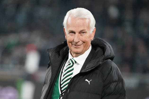 Fussball, 1.BL Saison 2025 2026 Borussia Mönchengladbach vs RB Leipzig , 28.11.2025, Stadion im Borussia Park Mönchengladbach, rainer Bonhof, Präsident Borussia Mönchengladbach Aktion, Einzelbild
