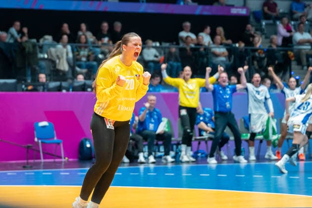 Handball I Frauen I Weltmeisterschaft I Vorrunde I 2. Spieltag I Serbien - Island I 28.11.2025 Sara Sif Helgadottir (20, Island) jubelt Stuttgart Porsche Arena Baden-Württemberg Deutschland Copyright: xLobeca MaxxPetershansx